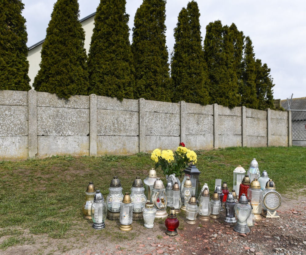 Makabryczne morderstwo w Dąbrówce. Artur C. zasztyletowany przed domem
