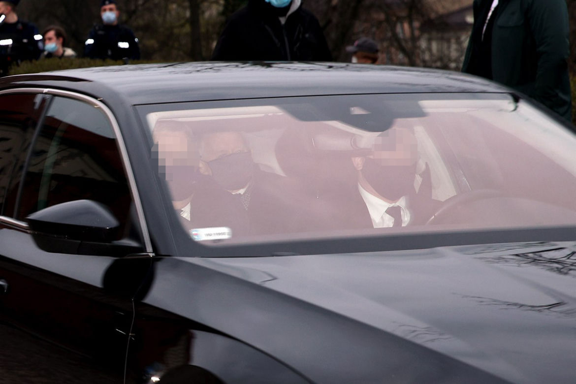 Kaczyński wjeżdża do zamku