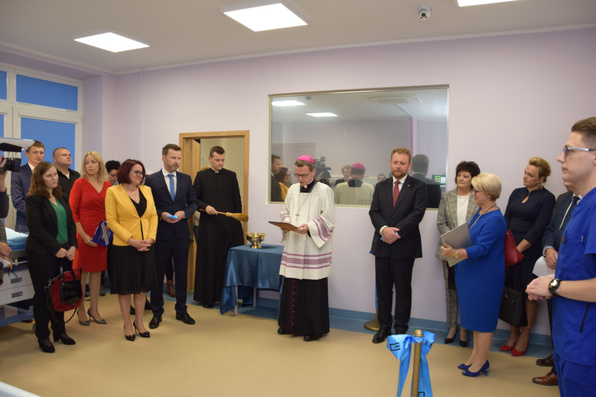 Będą się uczyć pomagania prawdziwym pacjentom na fantomach ludzi