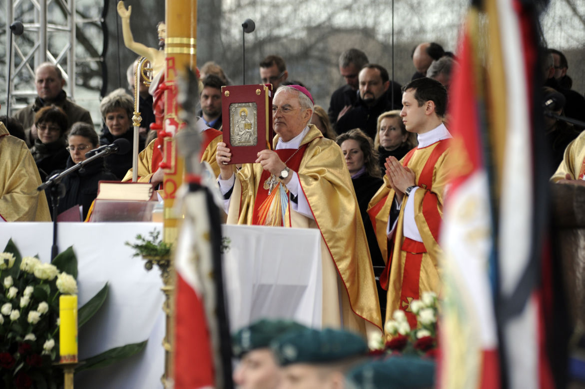 Abp Henryk Hoser nie żyje