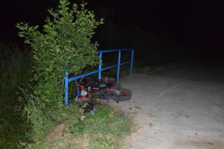 Tragiczna noc na Mazowszu. 26-letni motocyklista zginął po uderzeniu w barierki!