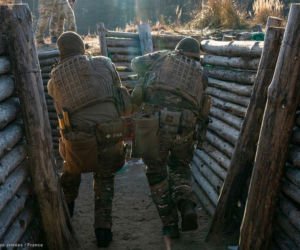 Cztery lata pełnoskalowej wojny na Ukrainie. Dr Kozubel: „Bolesny kompromis będzie końcem kariery politycznej Zełenskiego”