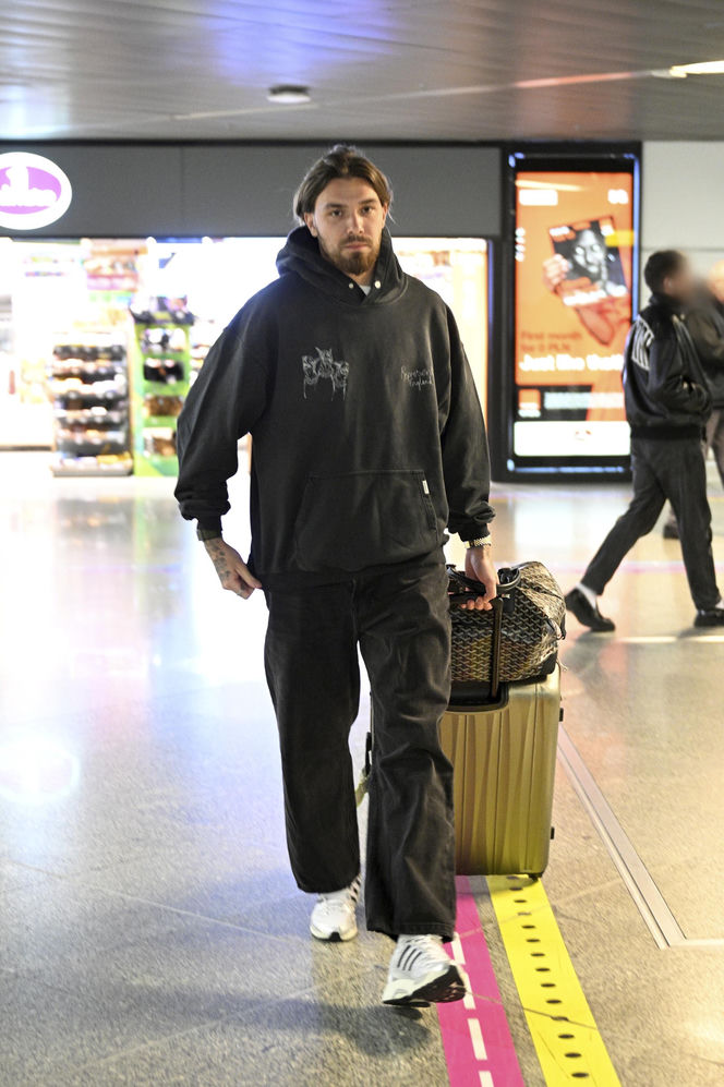 poproszę o galerie: Reprezentacja Polski przyleciała do kraju po meczu z Maltą