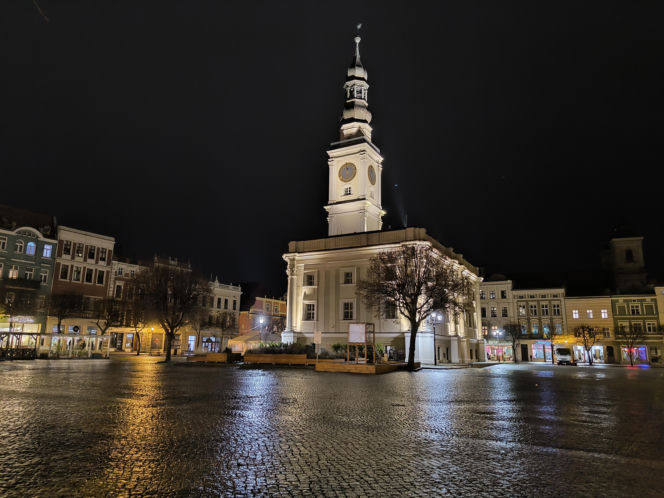 Leszno - zachwyca jednym z najpiękniejszych ratuszy i duchem „Małej Europy”