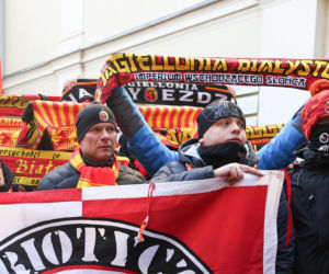 Prezydent na Jasnej Górze wśród kibiców. Podziękował za obronę  hasła „Bóg, Honor, Ojczyzna”