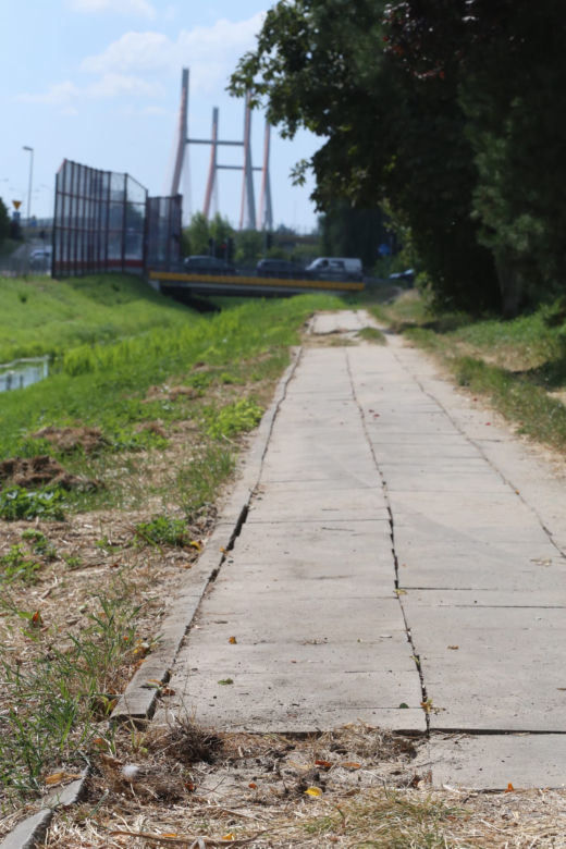 Nieudany remont chodnika