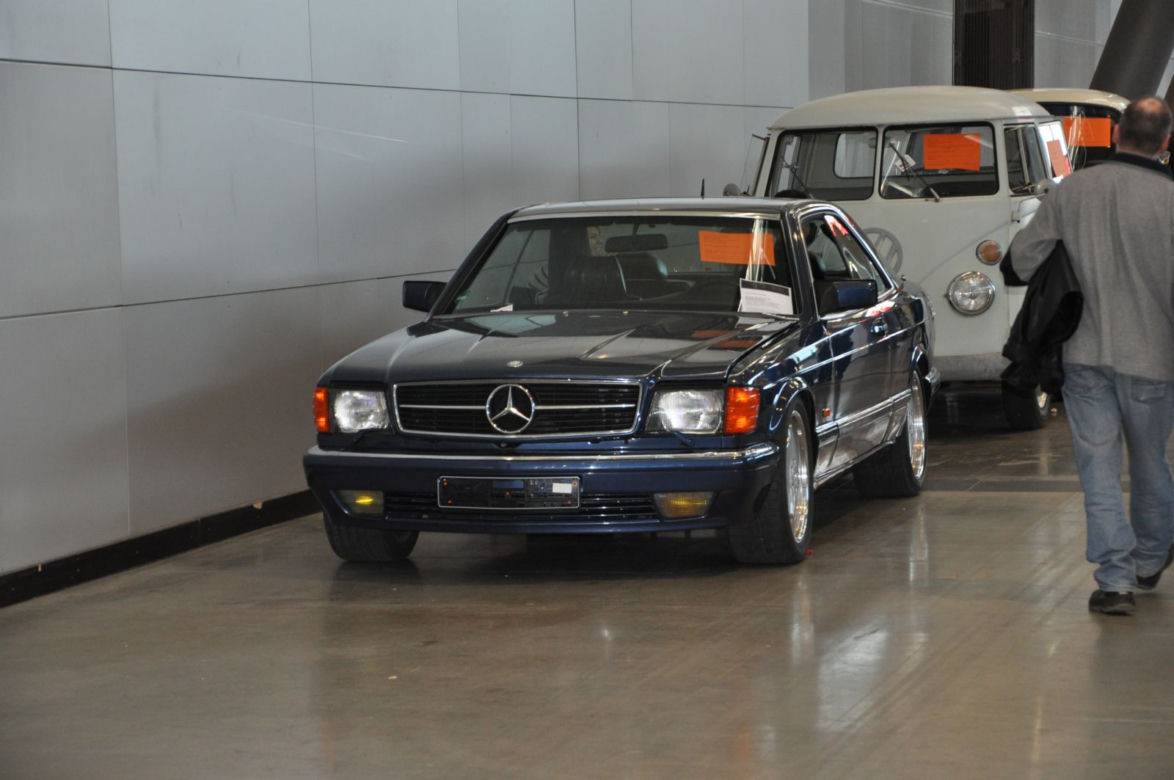 Aukcja zabytkowych Mercedesów w muzeum w Stuttgarcie