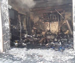 Groźny pożar na łódzkich Bałutach. Warsztat spłonął doszczętnie