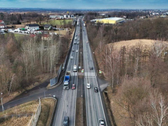 Utrudnienia na popularnej trasie w Beskidy. Kierowcy będą musieli uzbroić się w cierpliwość