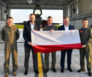 Szef MON nie krył dumy. Pierwsze F-35 już w kraju