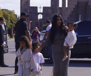 Kim Kardashian z dziećmi w Armenii