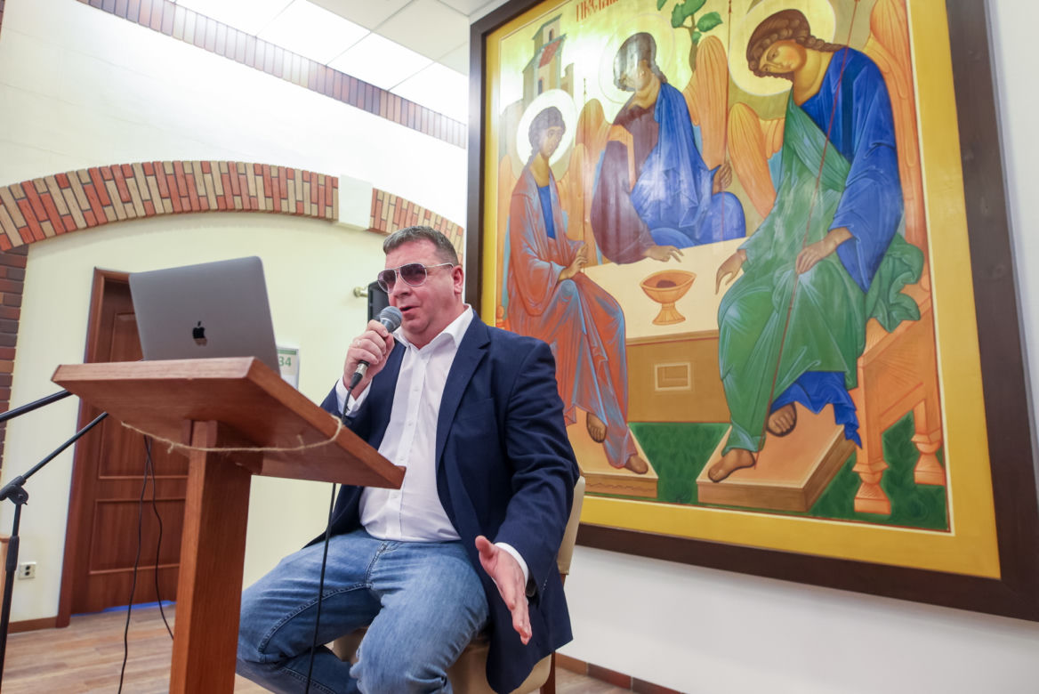 Michał Wójcik śpiewał dla podopiecznych hospicjum