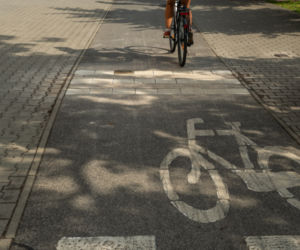 Rowerzyści się wkurzą: Rolkarze i ZDM zabierają im przestrzeń! 