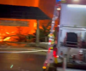 Dramat na weselu. 100 osób uciekało z płonącej karczmy. Ogień objął cały budynek