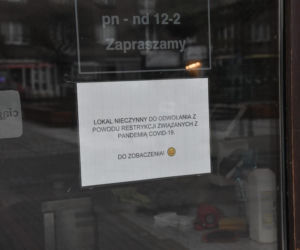 Epidemia zabiła reprezentacyjną ulicę w Warszawie