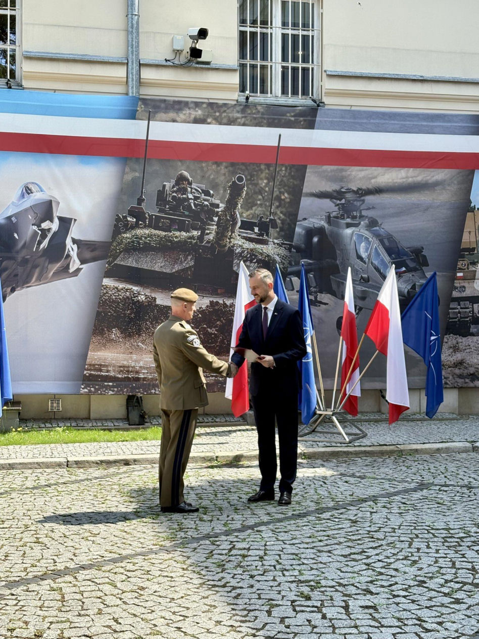 MON wręczył akty mianowania dowódcom
