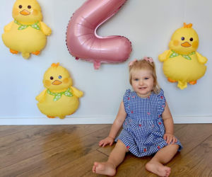 Waldemar Nawrocki i Adrian Domalewski pomagają Anielce