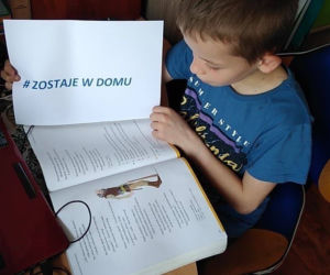 Koronawirus. Uczniowie z Zawiercia uczą dorosłych. Mają ważny apel