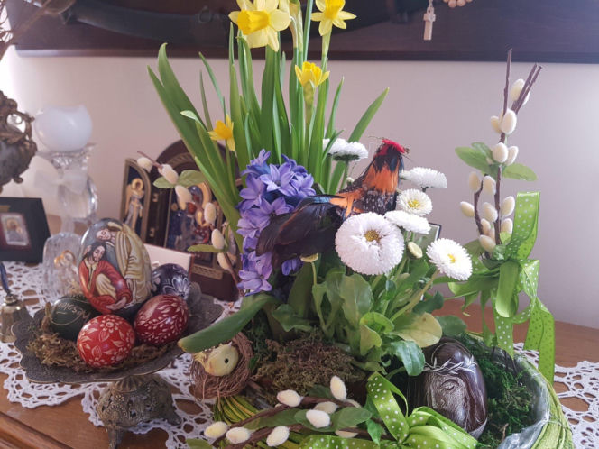 W takich warunkach mieszka Czarnek. Tak dom wygląda w środku