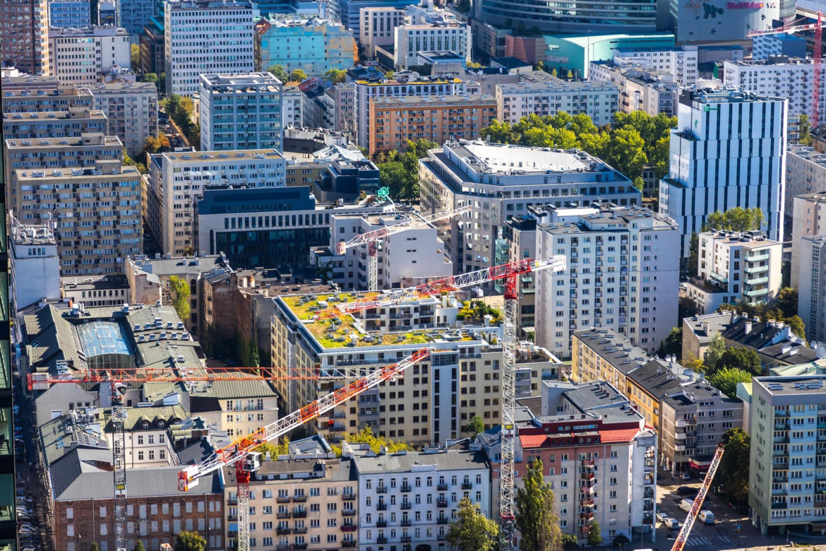 Niezwykła panorama Warszawy ze szczytu Skylinera!