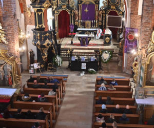 Starogard Gdański. Pogrzeb dzieci, które zmarły w tragicznym pożarze