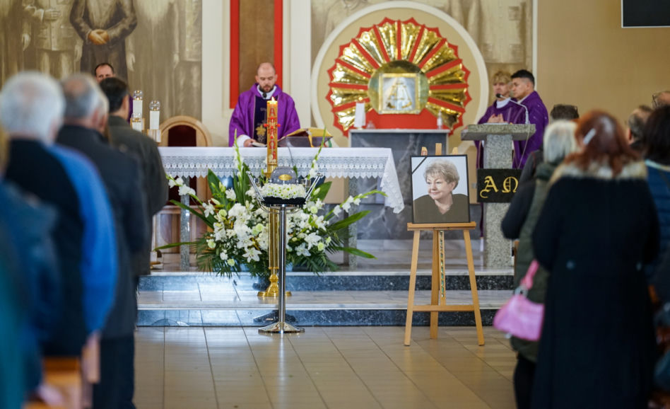 Wzruszający pogrzeb Ilony Kuśmierskiej. Ostatnie pożegnanie Jadźki z "Samych Swoich"