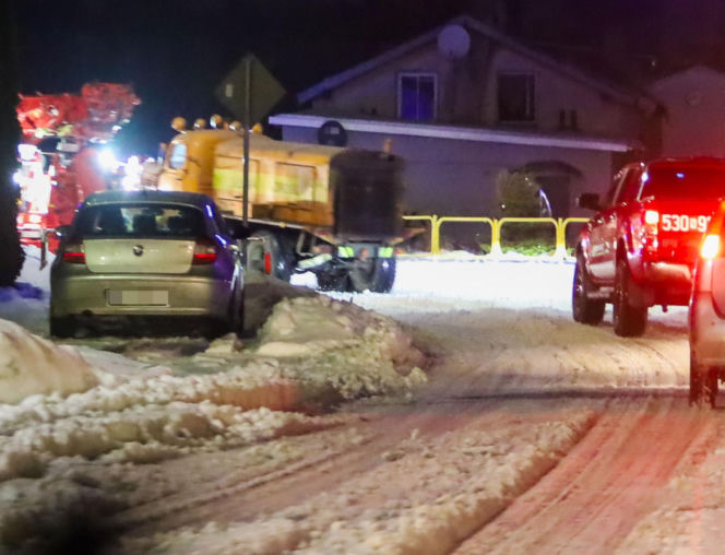 Wyciągnęli 63-letnią maszynę do odśnieżania