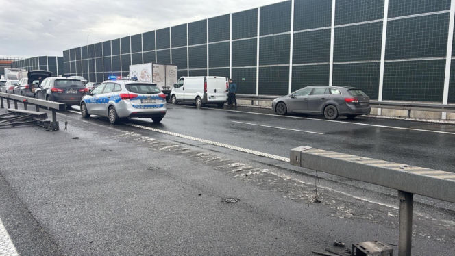 Wypadek na autostradzie A4! Kobieta straciła panowanie nad autem, dziecko trafiło do szpitala