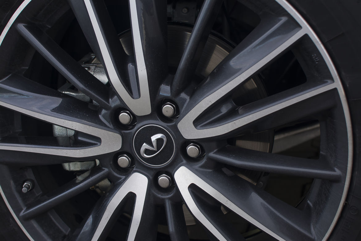 Infiniti QX60 Hi-Tech 3.5 V6 262 KM CVT