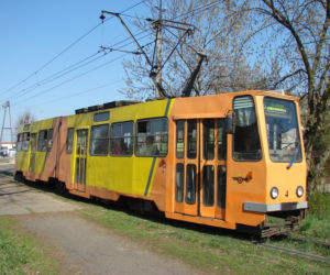 Wagon typu 803N linii 46 na przystanku w Ozorkowie, 2011 rok