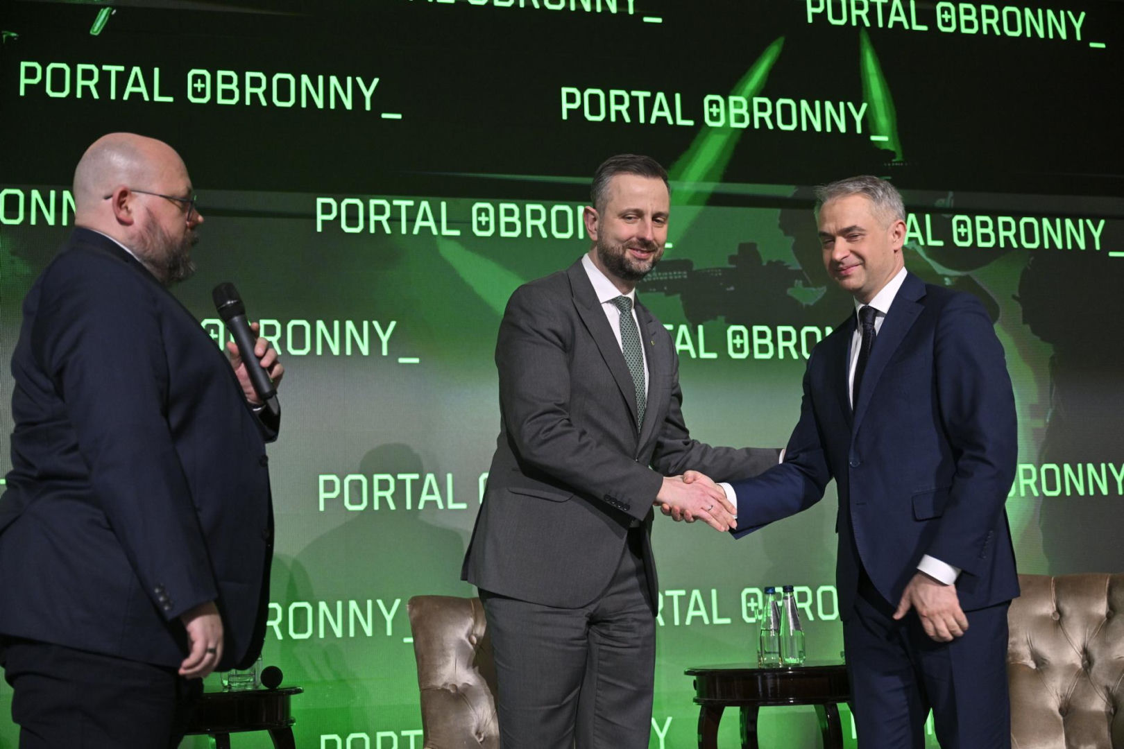 Konferencja Portalu Obronnego „Odporność cyfrowa i informacyjna Polski. Wyzwania w dobie wojny hybrydowej". Drugi panel