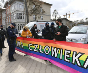 Protest przed archikatedrą oliwską