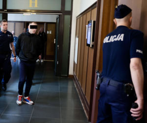 Pił piwo nad zwłokami Romana. Potem zadał mu 40 ciosów tasakiem. „Pamiętam tylko trzy”
