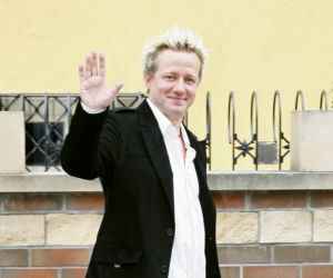 ROBERT LESZCZYŃSKI