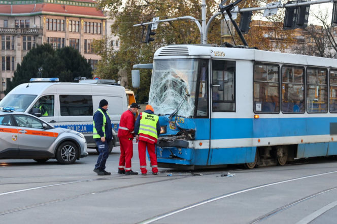 Zderzenie tramwajów we Wrocławiu. Miasto stanęło w korkach