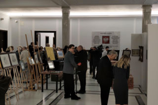 Wystawa obrazów posła Suskiego w sejmie