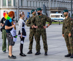 Skandal przy pomniku smoleńskim
