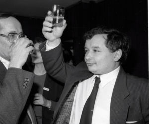 JAROSŁAW KACZYŃSKI PIŁ WÓDKĘ