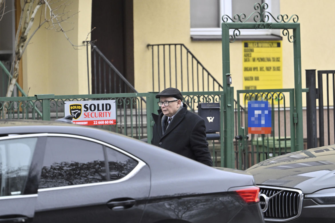 Kaczyński wyzdrowiał i ruszył na Nowogrodzką