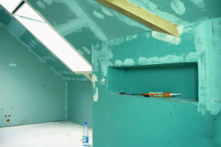 Ceny suchej zabudowy 2026. Ile zapłacisz za wykończenie domu?