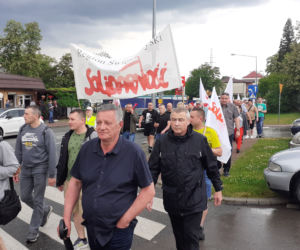 Związkowa Solidarność w MAN BUS nadal protestuje! Dziś przed zakładem było głośno