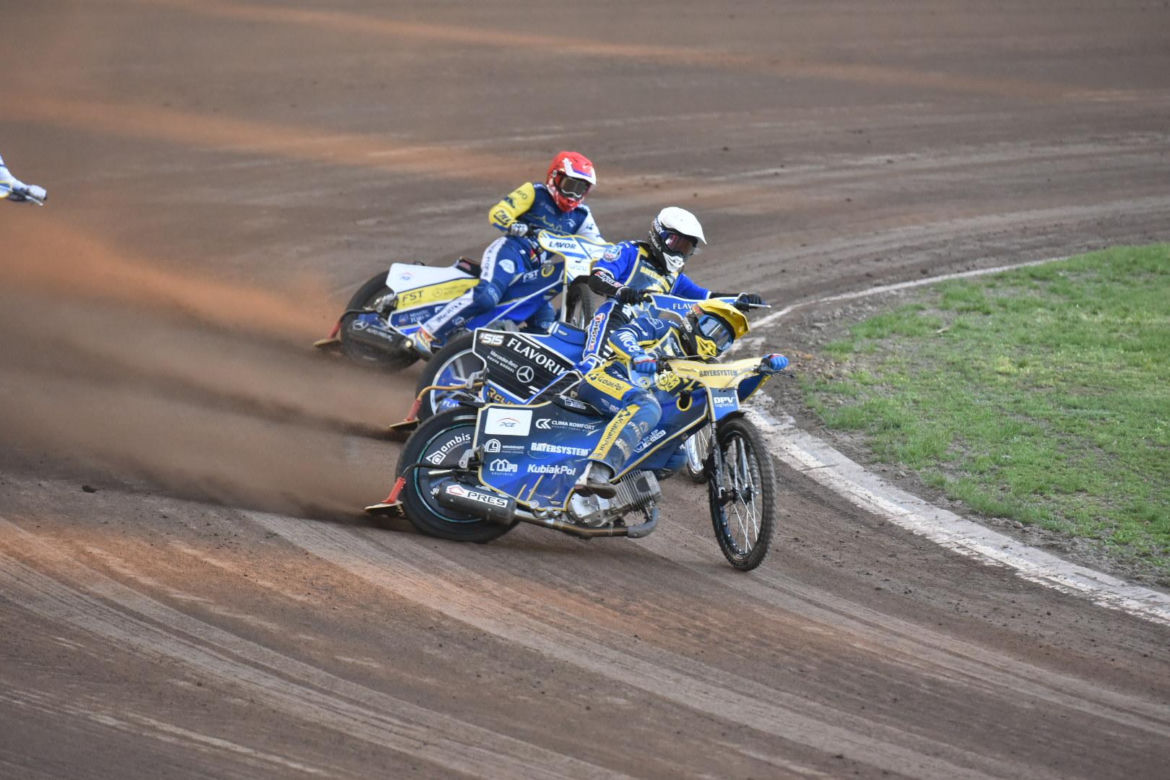 KS Toruń - Bayersystem GKM Grudziądz, zdjęcia kibiców i zawodników z Motoareny