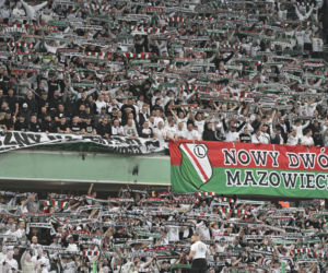 Kibice nie zawiedli podczas meczu Legia - Widzew. Efektowne zdjęcia z trybun