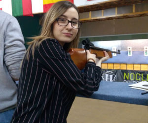 Dolnoślązaczki coraz częściej sięgają po broń