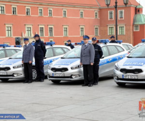 Nowe radiowozy Kia Cee'd dla warszawskiej policji