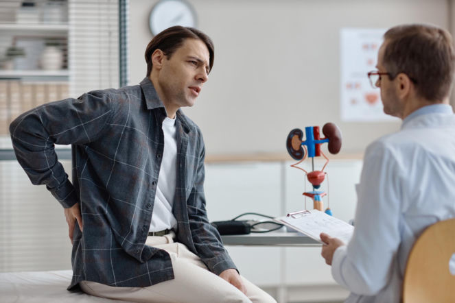 Ten objaw przy oddawaniu moczu może oznaczać wodonercze. Zwłoka w diagnostyce grozi trwałym uszkodzeniem nerek