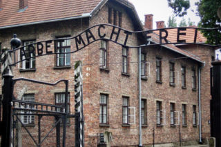 Szokujące zachowanie w Muzeum Auschwitz. 34-latek z Kolumbii słono za to zapłacił