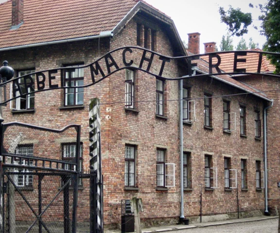 Szokujące zachowanie w Muzeum Auschwitz