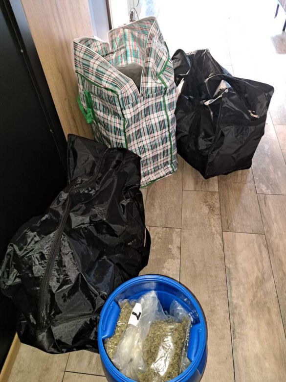 Policjanci zabezpieczyli prawie 20 kg narkotyków o wartości blisko 2 mln złotych