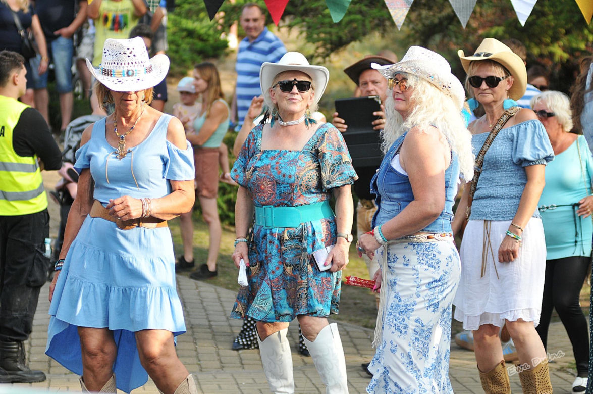 Piknik Country i Folk 2025. Tysiące fanów muzyki przyjechały do Mrągowa na kultowy festiwal